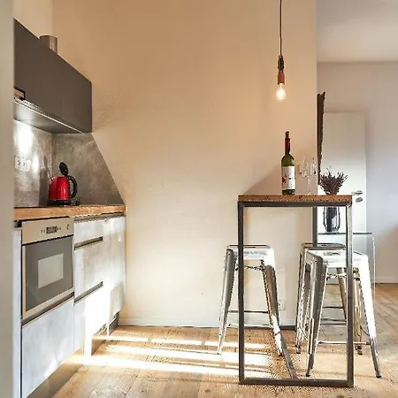 Newstalgie Apartment *