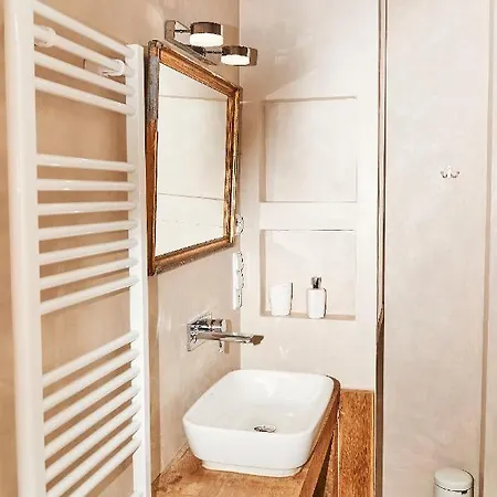 Newstalgie Apartment